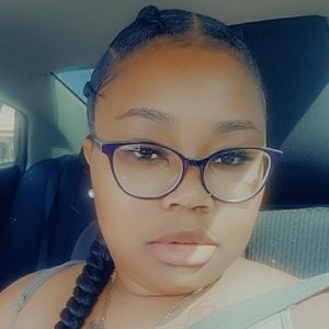 Meet your Posher, Latonya